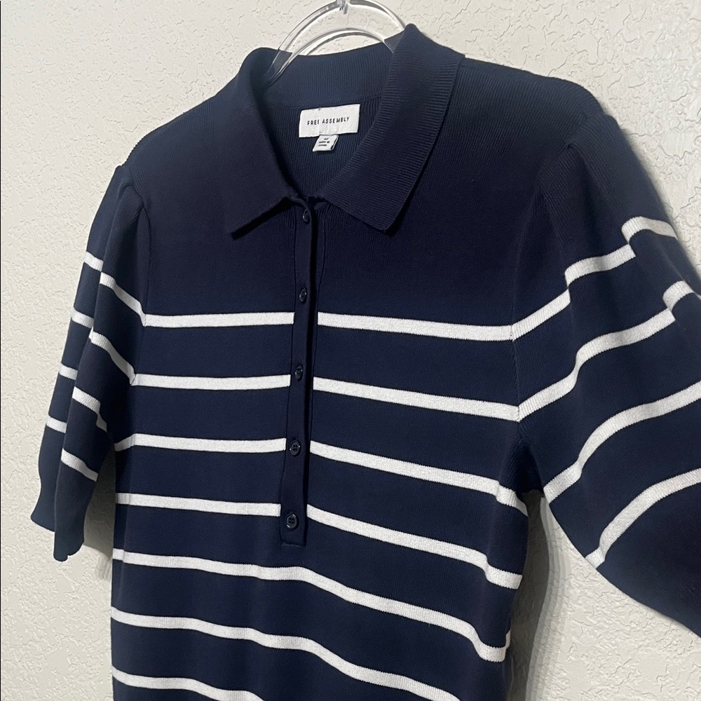 Navy Blue & White Women’s Medium Striped Button Down Shirt - Picture 4 of 5